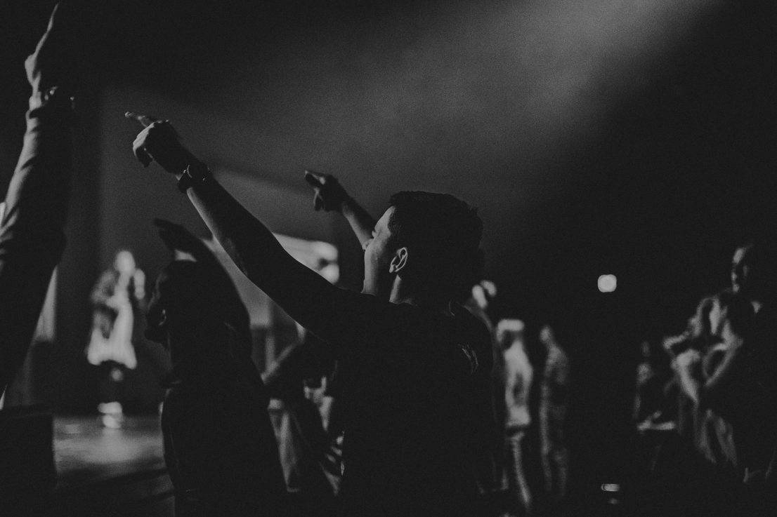 concert crowd